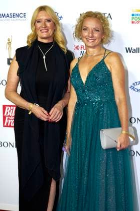 Claudia Kleinert und Karin Lange bei der 16. Verleihung der Goldenen Bild der Frau 2023 im Stage Theater Neue Flora. Hamburg, 11.10.2023
