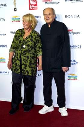 Dietrich Mattausch mit Ehefrau Annette Mattausch bei der 16. Verleihung der Goldenen Bild der Frau 2023 im Stage Theater Neue Flora. Hamburg, 11.10.2023