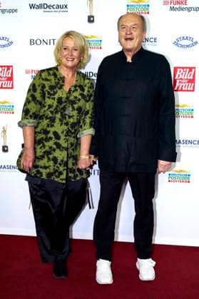 Dietrich Mattausch mit Ehefrau Annette Mattausch bei der 16. Verleihung der Goldenen Bild der Frau 2023 im Stage Theater Neue Flora. Hamburg, 11.10.2023