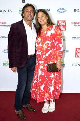Dieter Landuris mit Ehefrau Natascha Landuris bei der 16. Verleihung der Goldenen Bild der Frau 2023 im Stage Theater Neue Flora. Hamburg, 11.10.2023