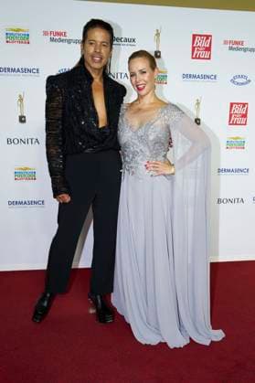 Jorge Gonzalez und Isabel Edvardsson bei der 16. Verleihung der Goldenen Bild der Frau 2023 im Stage Theater Neue Flora. Hamburg, 11.10.2023