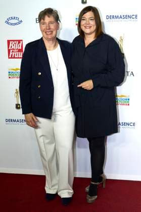 Anja van Eijsden und Katharina Fegebank bei der 16. Verleihung der Goldenen Bild der Frau 2023 im Stage Theater Neue Flora. Hamburg, 11.10.2023