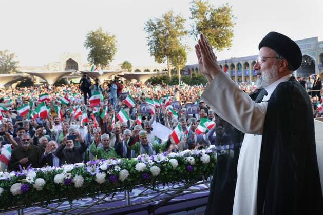 News Themen der Woche KW41 News Bilder des Tages October 12, 2023, Shiraz, Fars, Iran: Iranian President EBRAHIM RAISI speaks at a rally. Shiraz Iran - ZUMAi98_ 20231012_zih_i98_001 Copyright: xIranianxPresidencyx