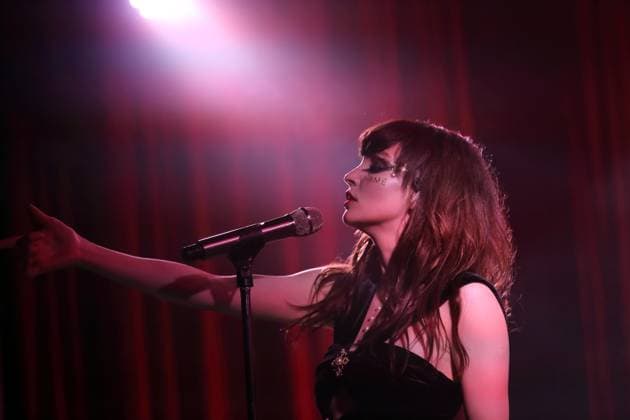 Entertainment Themen der Woche KW41 Entertainment Bilder des Tages Lauren Mayberry bei einem Konzert im Lido in Berlin, 12. Oktober 2023. Lauren Mayberry Konzert Berlin *** Lauren Mayberry at a concert at the Lido in Berlin, 12 October 2023 Lauren Mayberry concert Berlin