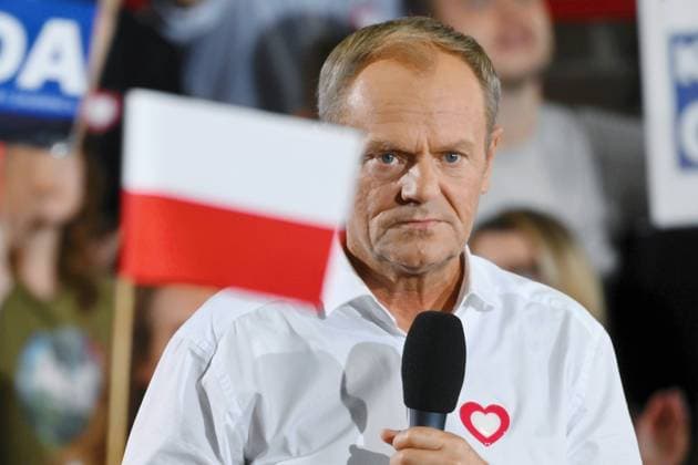 News Bilder des Tages RECORD DATE NOT STATED 13.10.2023 PRUSZKOW KAMPANIA WYBORCZA WYBORY PARLAMENTARNE 2023 SPOTKANIE KONWENCJA DONALD TUSK FOT DAMIAN BURZYKOWSKI NEWSPIX.PL --- Newspix.pl PRUSZKOW,POLAND 13.10.2023 Donald Tusk and Rafa³ Trzaskowski meeting with voters in Pruszkow. Two hours before the election silence which ends the election campaign before the elections on Sunday, October 15. Photographer: BURZYKOWSKI DAMIAN NEWSPIX.PL POLAND OUT!  DB131023_002