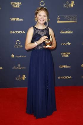 Preistraegerin Selina Grotian bei der Verleihung Die Goldene Henne am 13.10.2023 in Leipzig Die Goldene Henne 2023 Verleihung in Leipzig