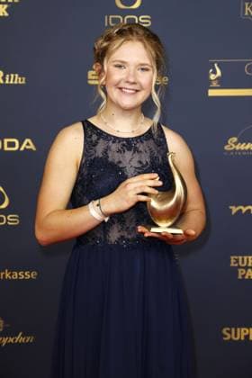 Preistraegerin Selina Grotian bei der Verleihung Die Goldene Henne am 13.10.2023 in Leipzig Die Goldene Henne 2023 Verleihung in Leipzig