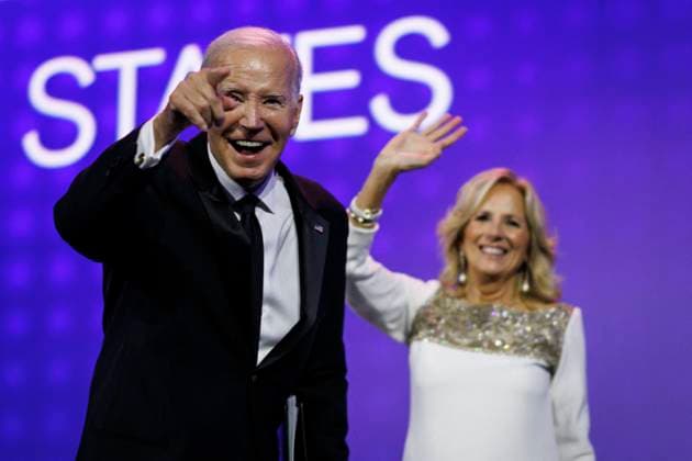 Bilder des Jahres 2023, News 10 Oktober News Themen der Woche KW41 Human Rights Campaign National Dinner - Washington US President Joe Biden and First Lady Jill Biden waves to the crowd at the Human Rights Campaign national dinner in Washington, DC, US, on Saturday, Oct. 14, 2023. Biden s strong support for Israel is one of his most deeply held beliefs, dating back to his childhood. It also may pay political dividends as he ramps up his reelection bid. Photo by Ting Shen Pool ABACAPRESS.COM Washington DC United States  Copyright: xPool ABACAx 871696_007 Pool ABACAx 871696_007
