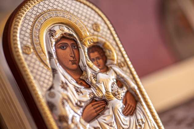 Iconographic representation of the Madonna, a religious object of veneration for religious people Iconographic representation of the Madonna Copyright: xFilippoxCarlotx COMM (2267)