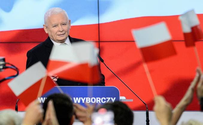 News Themen der Woche KW41 2023 Polish parliamentary election Photo: Fotokibit East News Former Polish prime minister and leader of the ruling party Jaroslaw Kaczynski attends an election night event hosted by the Law and Justice (Prawo i Sprawiedliwosc) party after the conclusion of the Polish parliamentary election on October 15, 2023 in Warsaw, Poland. Polish citizens are electing 460 members of the Sejm (lower chamber of Parliament) and 100 senators. EN_01600384_0053 