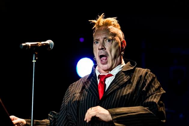 Bilder des Jahres 2023, Entertainment 10 Oktober Entertainment Themen der Woche KW41 Konzert von Public Image Ltd im Berliner Metropol Die Londoner Band Public Image Ltd mit Sänger John Lydon spielte am 15.10.2023 ein Konzert im ausverkauften Berliner Metropol., Berlin Berlin Deutschland Schöneberg *** Concert of Public Image Ltd in Berlin Metropol The London band Public Image Ltd with singer John Lydon played on 15 10 2023 a concert at the sold out Berlin Metropol , Berlin Berlin Germany Schöneberg