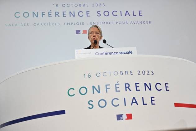 News Themen der Woche KW42 News Bilder des Tages Elisabeth Borne, Premiere ministre, prononce le discours d ouverture de la confÃ rence sociale sur les dynamiques de parcours et de rÃ munÃ ration au Cese Ã Paris Elisabeth Borne, Premiere ministre, prononce le discours d ouverture de la confÃ rence sociale sur les dynamiques de parcours et de rÃ munÃ ration au Conseil Ã conomique, social et environnemental (Cese) Ã Paris, le 16 octobre 2023. Tomas Stevens Pool Bestimage Elisabeth Borne, Prime Minister, during the framework of a social conference with representatives of trade unions and employers organizations at the Conseil economique, social et environnemental (Cese) on October 16, 2023. The Prime Minister Elisabeth Borne brings together all the unions and employers organizat  Copyright: xTomasxStevensx xPoolx xBestimagexTomasxStevensx xPoolx xBestimagex