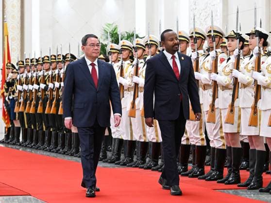 (231016) -- BEIJING, Oct. 16, 2023 -- Chinese Premier Li Qiang holds a welcoming ceremony for Ethiopian Prime Minister Abiy Ahmed prior to their talks at the Northern Hall of the Great Hall of the People in Beijing, capital of China, Oct. 16, 2023. Ahmed is in Beijing to attend the third Belt and Road Forum for International Cooperation and pay an official visit to the country. ) (BRF2023)CHINA-BEIJING-LI QIANG-ETHIOPIA-PM-TALKS (CN) RaoxAimin 