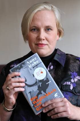 16.10.2023, Frankfurt, DEU Verleihung des Deutschen Buchpreis im Frankfurter Roemer. Anne Rabe, von der Jury ausgewaehlte Autorin fuer die Shortlist des Deutschen Buchpreis 2023