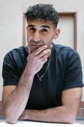16.10.2023, Frankfurt, DEU Verleihung des Deutschen Buchpreis im Frankfurter Roemer. Necati Oeziri, von der Jury ausgewaehlter Autor fuer die Shortlist des Deutschen Buchpreis 2023
