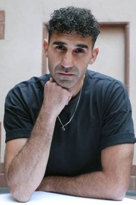 16.10.2023, Frankfurt, DEU Verleihung des Deutschen Buchpreis im Frankfurter Roemer. Necati Oeziri, von der Jury ausgewaehlter Autor fuer die Shortlist des Deutschen Buchpreis 2023