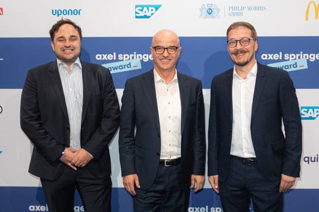 Axel Springer Award 2023 Alexander Hettich, Mario Federico und Markus Weiß beim Axel Springer Award 2023 im Axel Springer Neubau am 17.10.2023 in Berlin. Copyright: xEventpressxKochanx