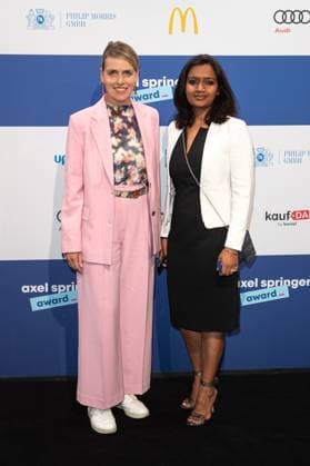 Axel Springer Award 2023 Kerstin Hoppe und Hasmeet Kaur beim Axel Springer Award 2023 im Axel Springer Neubau am 17.10.2023 in Berlin. Copyright: xEventpressxKochanx
