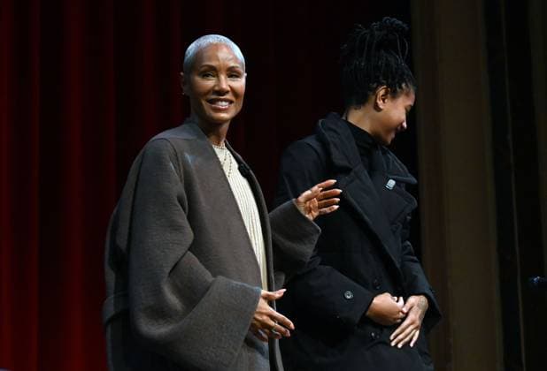 October 18, 2023: Jada Pinkett Smith, left, and her 22-year-old daughter, Willow Smith, visit the Baltimore School for the Arts on Wednesday, Oct. 18, 2023. - ZUMAm67_ 20231018_zaf_m67_024 Copyright: xKimxHairstonx