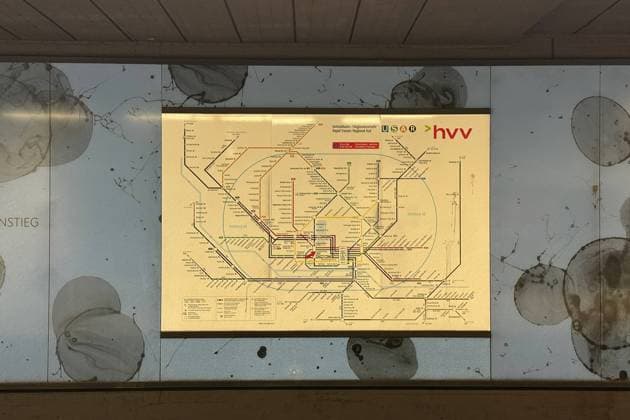 Stock- und Symbolbilder I 18.10.2023 S-Bahn und Öffentlicher Personennahverkehr, ÖPNV, S-Bahn, Schienen, U-Bahn, UBahn Hamburg Hamburg Hamburg Deutschland Copyright: xLobeca FelixxSchlikisx