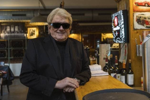 Entertainment Themen der Woche KW42 Entertainment Bilder des Tages PK mit Heino und Anita Hegerland, die auf Kirchentournee gehen. *** NUR FÜR REDAKTIONELLE ZWECKE *** EDITORIAL USE ONLY ***<p>Heino am Tresen , die auf Kirchentournee gehen., 20.10.2023,in Essen Copyright: SebastianxSternemann *** PK with Heino and Anita Hegerland going on church tour FOR EDITORIAL PURPOSES ONLY EDITORIAL USE ONLY p Heino at the counter , going on church tour , 20 10 2023,in Essen Copyright SebastianxSternemann Copyright: SebastianxSternemann doc7sgy1pud0i9r6wcuc17 ,EDITORIAL USE ONLY