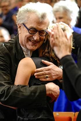 Lumiere Film Festival in Lyon - Wim Wenders Wim Wenders - CÃ rÃ monie du Prix Lumiere 2023 - Festival Lumiere Ã Lyon le 20 10 2023. CELEBRITES : Ceremonie Win Wenders Prix Lumiere 2023 - Festival Lumiere - 20 10 2023 SandrineThesillat Panoramic 
