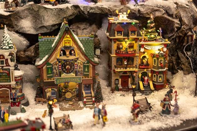 Christmas village miniature Verona, Italy 17 December 2022: Christmas village miniature Christmas village miniature Copyright: xFilippoxCarlotx EDITT (540)