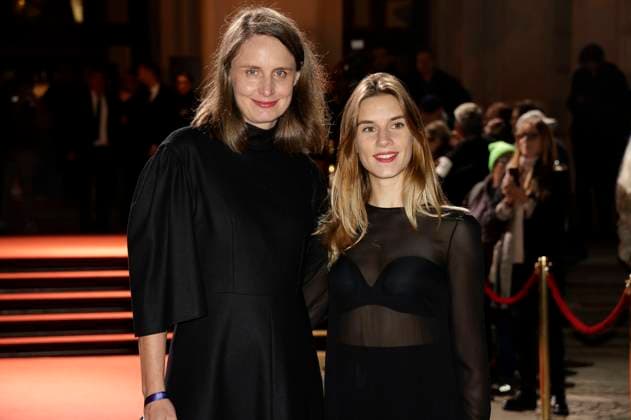 Bettina Blümner und Begleitung bei der 34. Verleihung des Hessischen Film- und Kinopreises 2023 in der Alten Oper. Frankfurt, 20.10.2023
