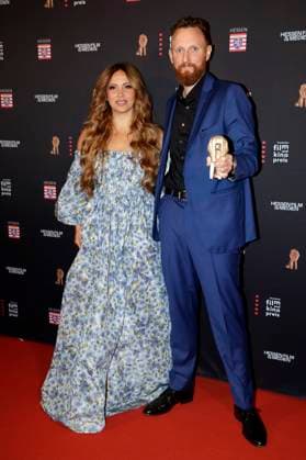 Enissa Amani und Julian Vogel bei der 34. Verleihung des Hessischen Film- und Kinopreises 2023 in der Alten Oper. Frankfurt, 20.10.2023
