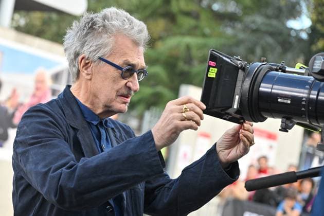 Entertainment Themen der Woche KW42 Entertainment Bilder des Tages Lumiere Film Festival Sorties D Usines Reenactment Wim Wenders attending the reenactment of the first ever made film Sortie D Usines Lumiere (Exiting Lumiere Factories) during 15th Lumiere Film Festival in Lyon, France on October 21, 2023. Photo by Julien Reynaud APS-Medias ABACAPRESS.COM Lyon France  Copyright: xReynaudxJulien APS-Medias ABACAx 872707_070 ReynaudxJulien APS-Medias ABACAx 872707_070