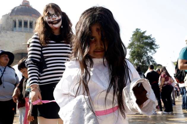 Zombie march in Mexico City October 21, 2023, Mexico City, Mexico: Hundreds of people dressed as zombies participate in the zombie march in Mexico City. on October 21, 2023 in Mexico City, Mexico (Photo by Luis Barron Eyepix Group). Copyright: xLuisxBarronx xEyepixxGroupx 20231021LB_MARCHA_ZOMBIE110