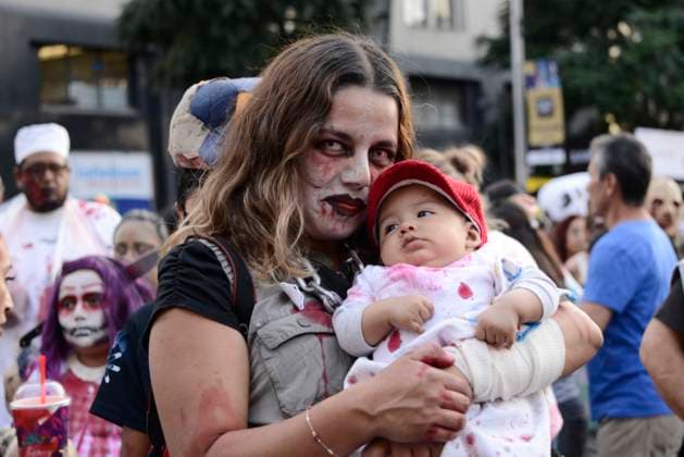 Mexico City Annual Zombie Walk October 21, 2023, Mexico City, Mexico: Participants disguised as Zombies take part during the Annual Zombie Walk at Mexico City s downtown. on October 21, 2023 in Mexico City, Mexico. (Photo by Carlos Tischler Eyepix Group) Copyright: xCarlosxTischler xEyepixxGroupx LB_20102023_102137