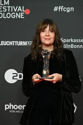 Der Manfred Stelzer Preis geht in diesem Jahr an die Regisseurin Sonja Heiss für WANN WIRD ES ENDLICH WIEDER, SO WIE ES NIE WAR beim 33. Film Festival Cologne, FFCGN in den Kölner Filmpalast