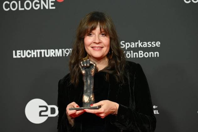 Der Manfred Stelzer Preis geht in diesem Jahr an die Regisseurin Sonja Heiss für WANN WIRD ES ENDLICH WIEDER, SO WIE ES NIE WAR beim 33. Film Festival Cologne, FFCGN in den Kölner Filmpalast
