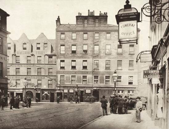 RECORD DATE NOT STATED Bridgegate From Corner Of Market Street ( 49), Printed 1900. Copyright:xHeritagexArt HeritagexImagesxThomasxAnnanx IMAGO, ! ACHTUNG: AUFNAHMEDATUM GESCHÄTZT!  Copyright:HeritagexArt HeritagexImagesxThomasxAnnanx IMAGO