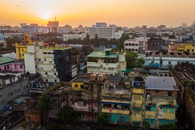 Daily life In Kolkata, India - 20 Oct 2023 (EDITORS NOTE: Image taken with drone) An aerial view of the skyline of Kolkata at sunset. Kolkata India Copyright: xDavidexBonaldox xSOPAxImagesx DBONALDO-750