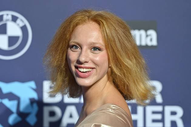 Anna ERMAKOVA (Tochter von Boris Becker). Einzelbild,angeschnittenes Einzelmotiv,Portraet,Portrait,Porträt. Roter Teppich,Blauer Panther Ð TV und Streaming Award 2023 am 25.10.2023 in der BMW Welt Muenchen.