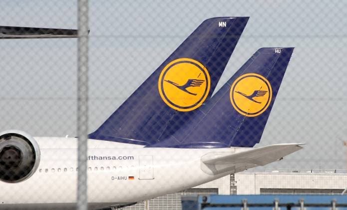 Lufthansa. International Flughafen Franz Josef Strauß Munchen. Flugzeuge, Reisende, Flug, Kontrolle, Sicherheit, fliegen in München, Bayern, Deutschland . October 25, 2023.