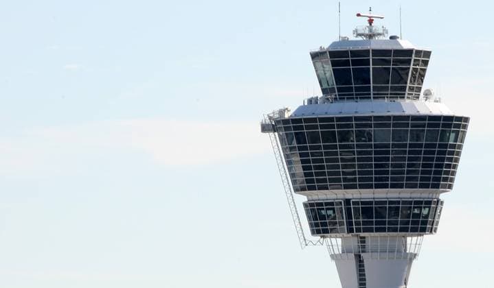 International Flughafen Franz Josef Strauß Munchen. Flugzeuge, Reisende, Flug, Kontrolle, Sicherheit, fliegen in München, Bayern, Deutschland . October 25, 2023.