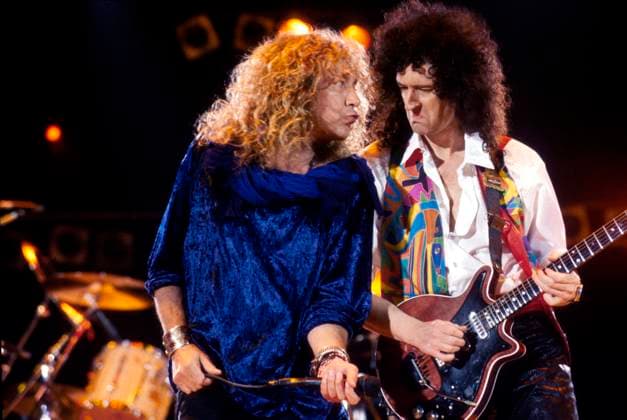 Robert Plant (Led Zepplin) and Brian May (Queen) performing together live in 199 Robert Plant (Led Zepplin) and Brian May (Queen) performing together live in 1995. Michael Putland Retna Photoshot Credit all Uses, Credit:Michael Putland Avalon  Copyright: xMichaelxPutlandx xAvalonx 0517082350