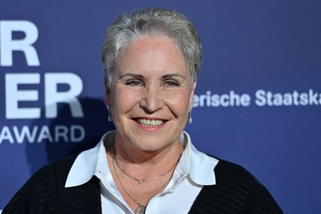 Katerina JACOB (Schauspielerin), Einzelbild,angeschnittenes Einzelmotiv,Portraet,Portrait,Porträt. Roter Teppich,Blauer Panther Ð TV und Streaming Award 2023 am 25.10.2023 in der BMW Welt Muenchen.