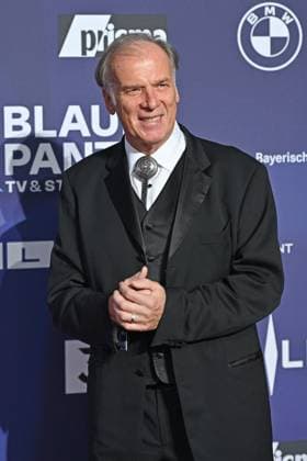 Wolfgang FIEREK (Schauspieler), Einzelbild,angeschnittenes Einzelmotiv,Halbfigur,halbe Figur. Roter Teppich,Blauer Panther Ð TV und Streaming Award 2023 am 25.10.2023 in der BMW Welt Muenchen.