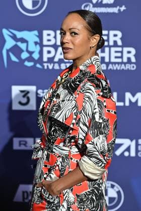 Milka Loff Fernandes (Schauspielerin und Moderatorin), Einzelbild,angeschnittenes Einzelmotiv,Halbfigur,halbe Figur Roter Teppich,Blauer Panther Ð TV und Streaming Award 2023 am 25.10.2023 in der BMW Welt Muenchen.
