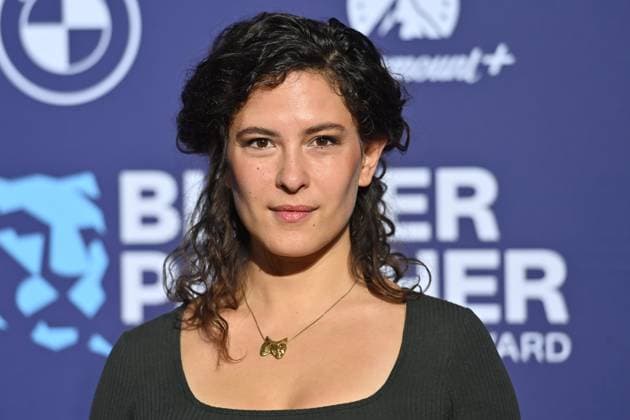 Amanda Da Gloria (Schauspielerin), Einzelbild,angeschnittenes Einzelmotiv,Portraet,Portrait,Porträt. Roter Teppich,Blauer Panther Ð TV und Streaming Award 2023 am 25.10.2023 in der BMW Welt Muenchen.
