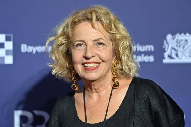 Michaela MAY (Schauspielerin), Einzelbild,angeschnittenes Einzelmotiv,Portraet,Portrait,Porträt. Roter Teppich,Blauer Panther Ð TV und Streaming Award 2023 am 25.10.2023 in der BMW Welt Muenchen.