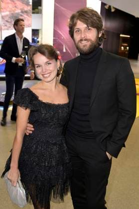 Darya Birnstiel mit Ehemann Philip Birnstiel bei der Verleihung vom Blauer Panther - TV & Streaming Award 2023 in der BMW Welt. München, 25.10.2023
