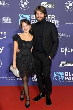 Darya Birnstiel mit Ehemann Philip Birnstiel bei der Verleihung vom Blauer Panther - TV & Streaming Award 2023 in der BMW Welt. München, 25.10.2023