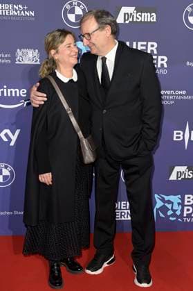 Rainer Bock mit Ehefrau Christina Scholz bei der Verleihung vom Blauer Panther - TV & Streaming Award 2023 in der BMW Welt. München, 25.10.2023