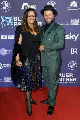 Manuel Cortez mit Freundin Saina Bayatpour bei der Verleihung vom Blauer Panther - TV & Streaming Award 2023 in der BMW Welt. München, 25.10.2023
