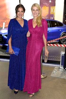 Karen Webb und Natascha Grün bei der Verleihung vom Blauer Panther - TV & Streaming Award 2023 in der BMW Welt. München, 25.10.2023